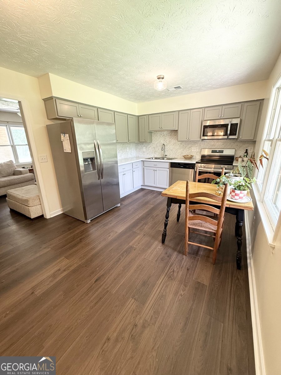 815 McCurdy Blvd Manchester - Photo 7