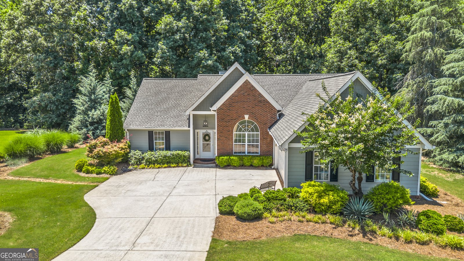 4652 Devencrest Lane Buford - main photo