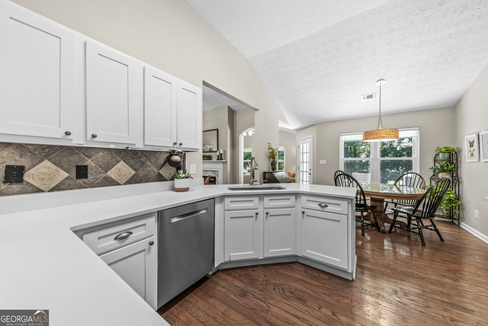 4652 Devencrest Lane Buford - Photo 32