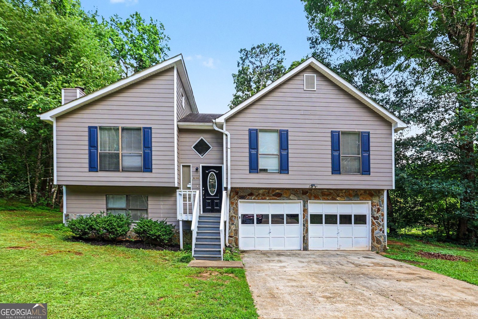 6085 Cowan Mill Road Douglasville - main photo