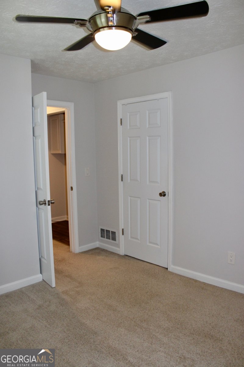 2160 Lakeway Drive Dacula - Photo 32