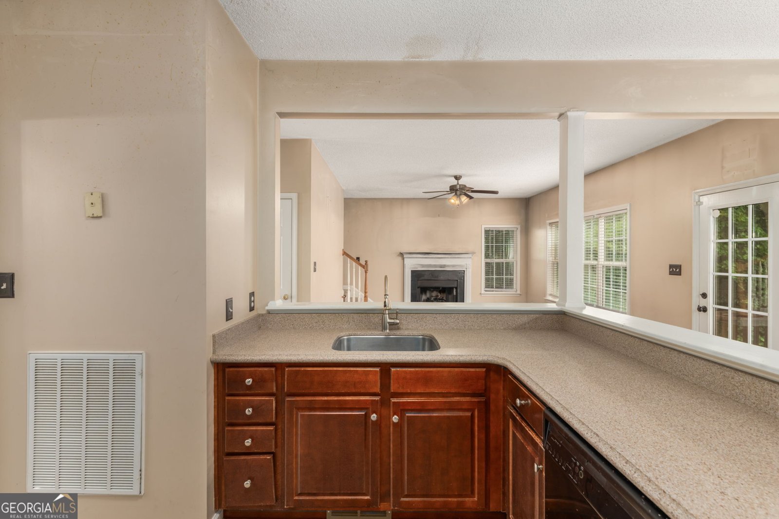 141 Masters Cove Macon - Photo 11