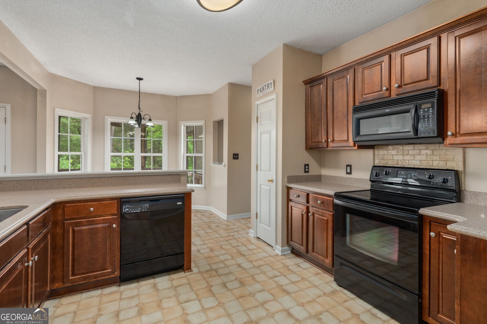 141 Masters Cove Macon - Photo 9