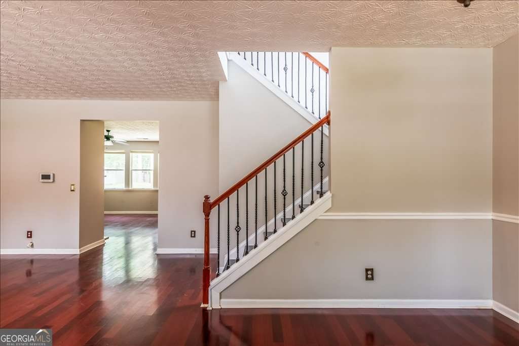 6164 Chastain Way Fairburn - Photo 10
