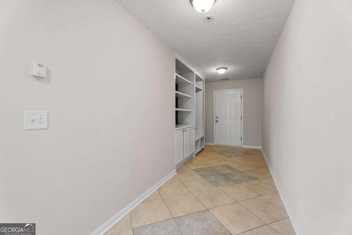 599 Shadow Valley Court Lithonia - Photo 6