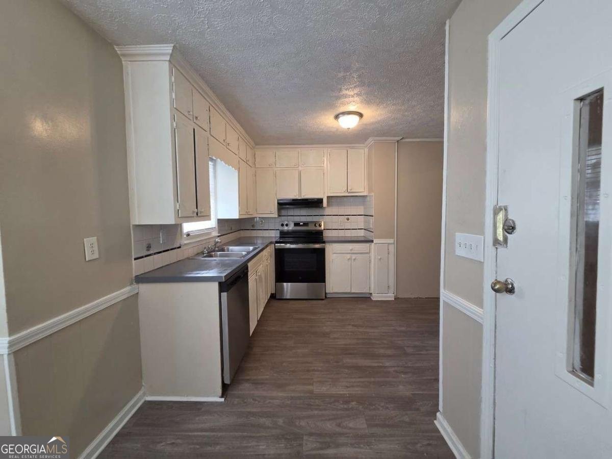 247 Sandra Drive Lilburn - Photo 9