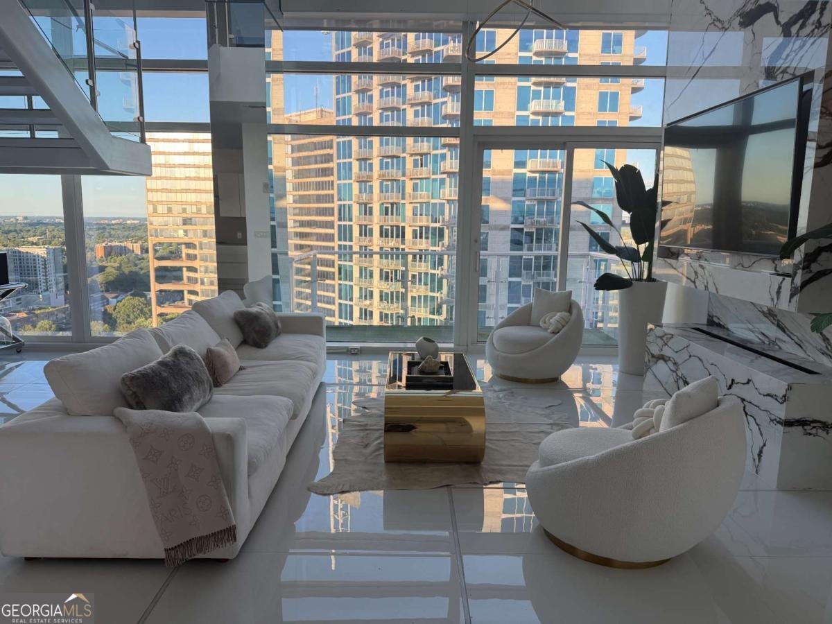 45 Ivan Allen Jr NW Boulevard Atlanta - main photo