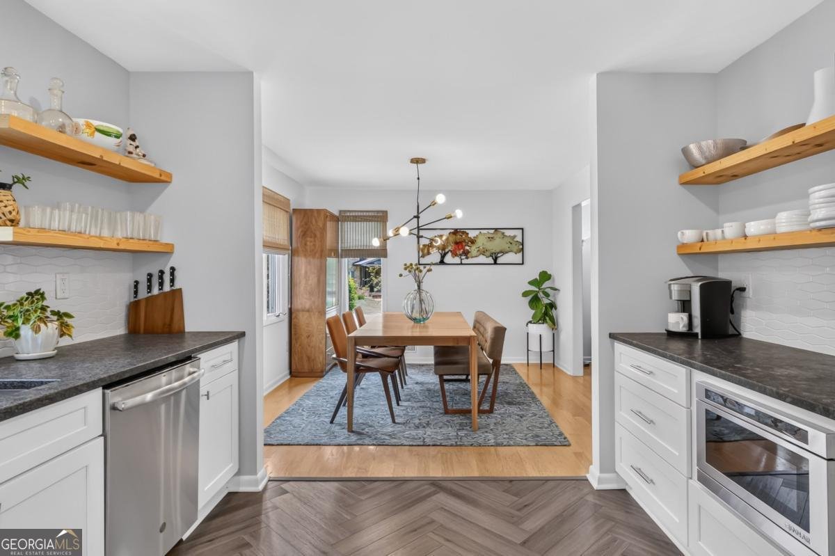 756 Hillwood Drive Marietta - Photo 10