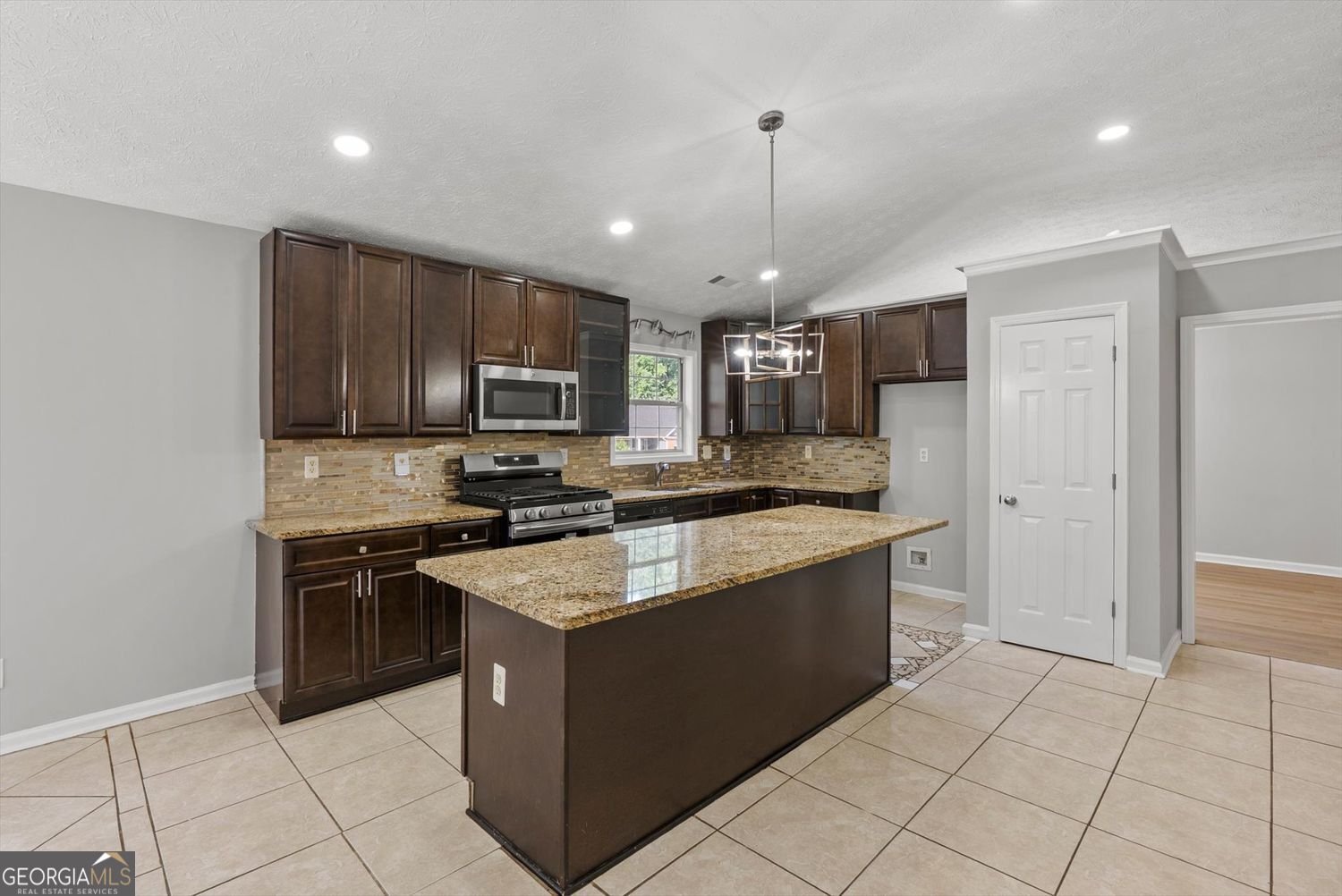 4680 Sterling Oaks Court Lilburn - Photo 18