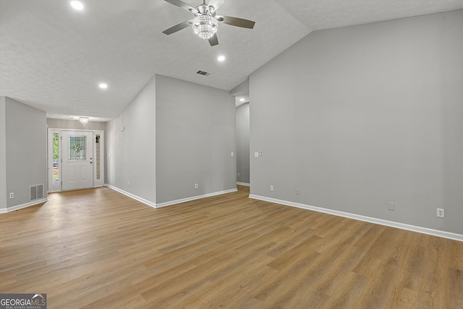 4680 Sterling Oaks Court Lilburn - Photo 7