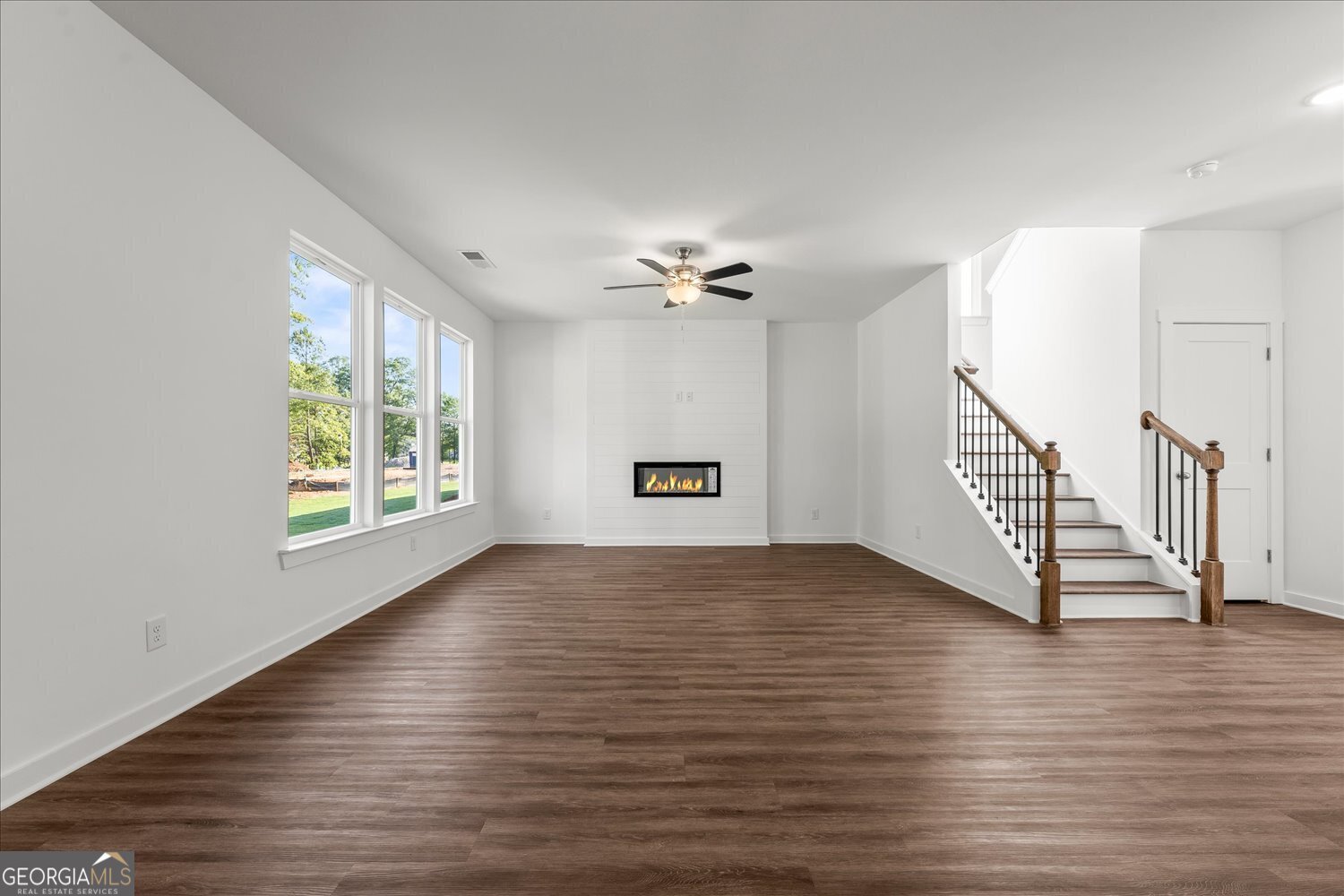 546 Lillian Way Statham - Photo 10