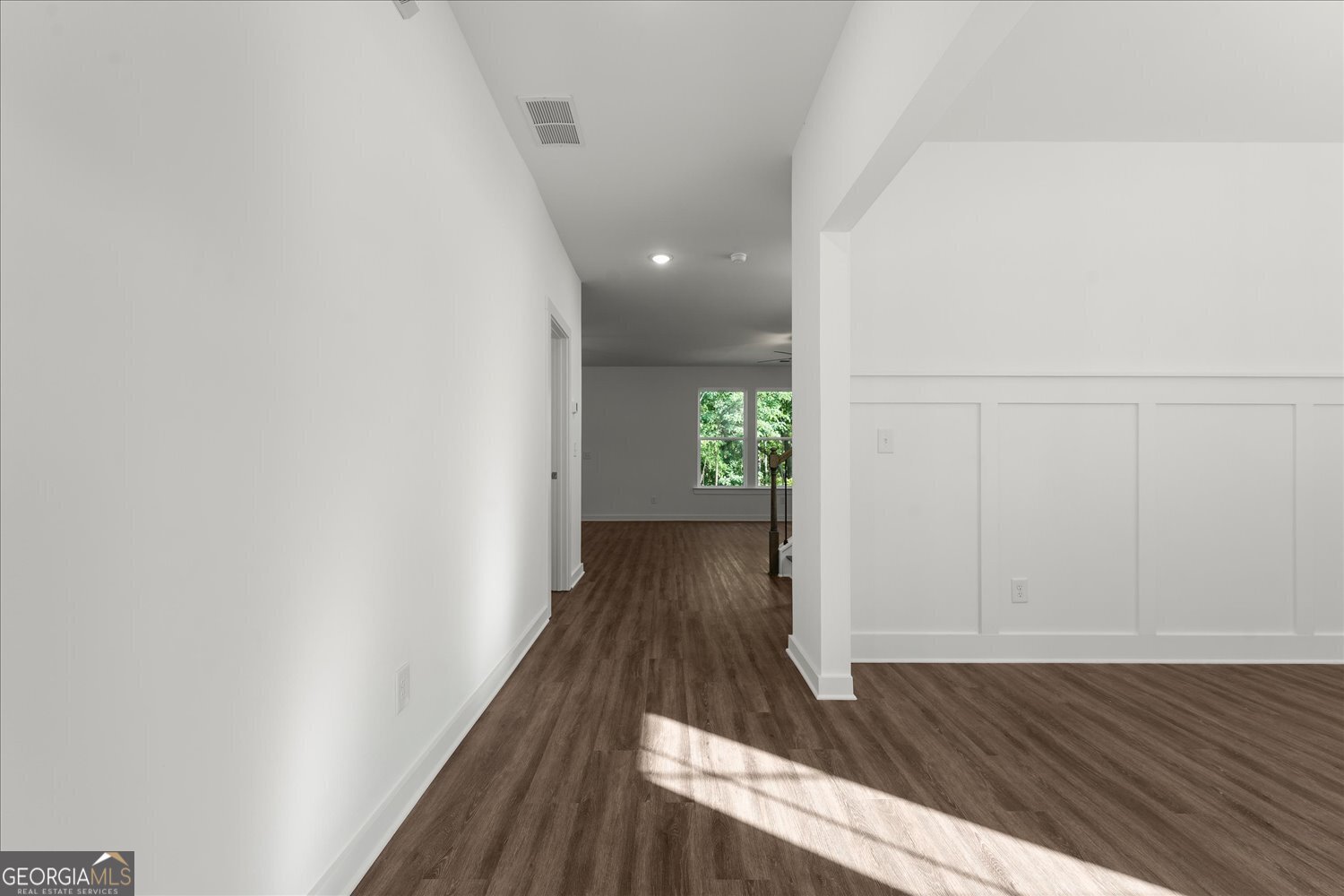 546 Lillian Way Statham - Photo 3
