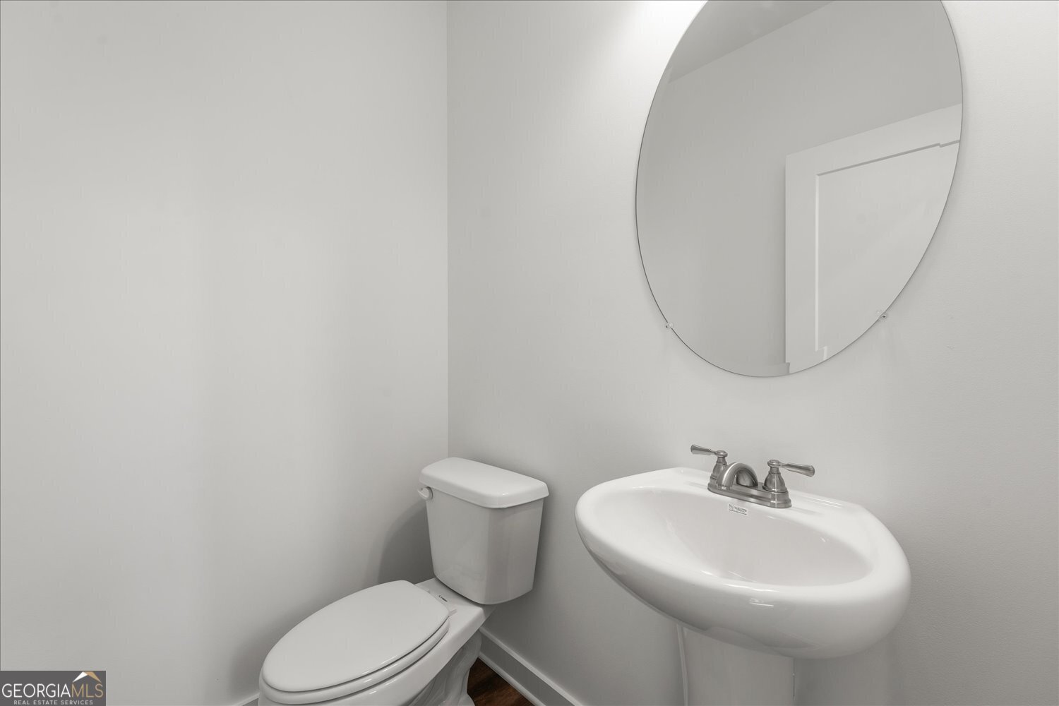 546 Lillian Way Statham - Photo 8