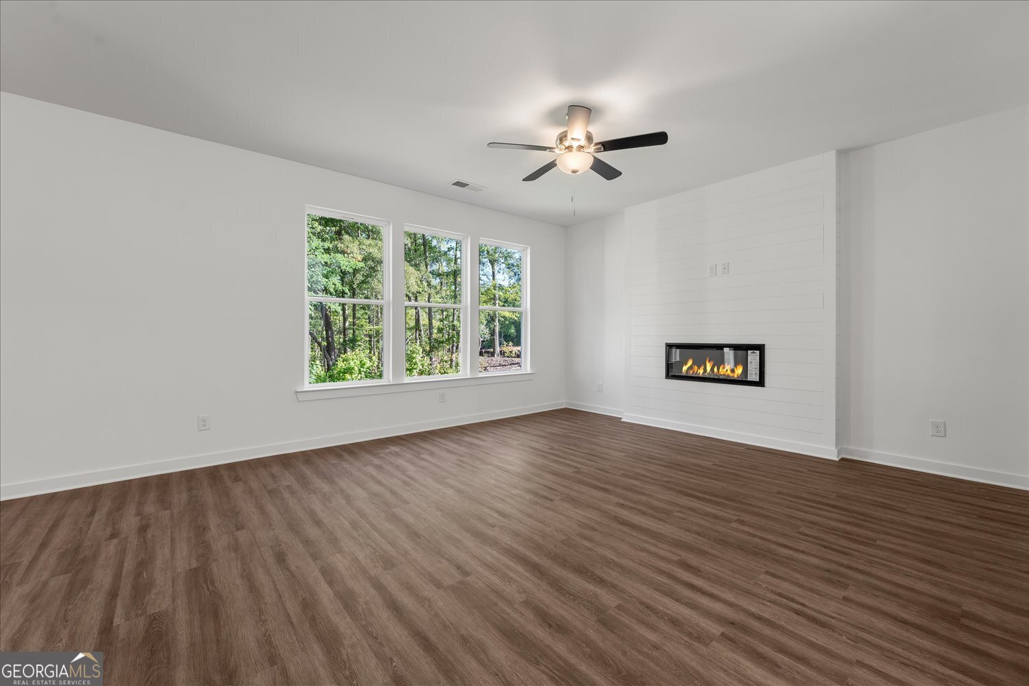 546 Lillian Way Statham - Photo 9