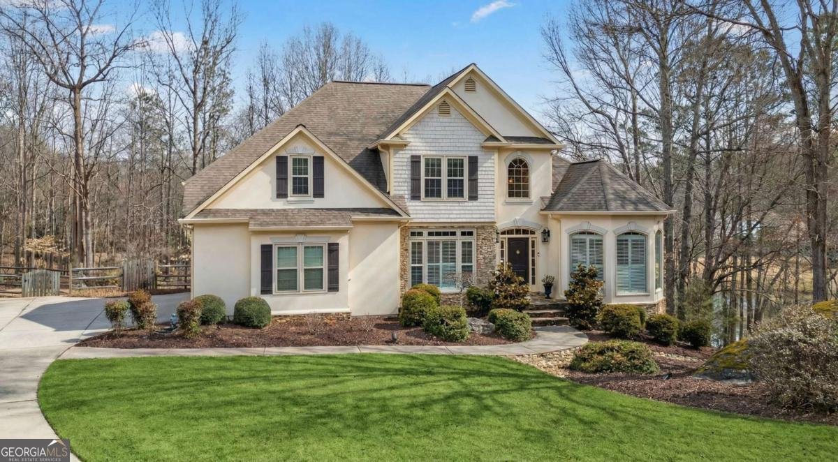 50 Lakecrest Circle Suwanee - main photo
