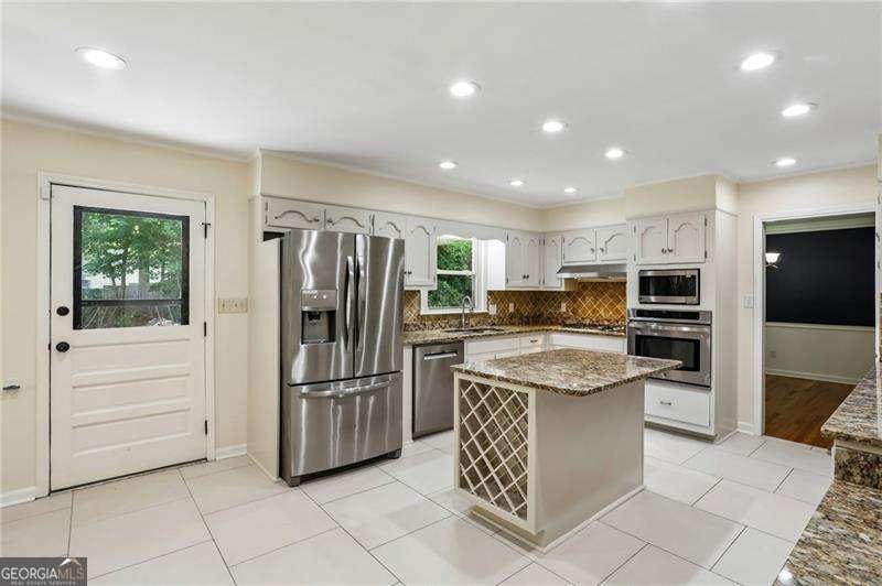 2032 Gunstock Drive Tucker - Photo 11