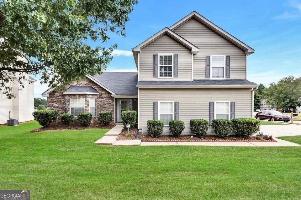609 Jeans Circle Stockbridge - main photo