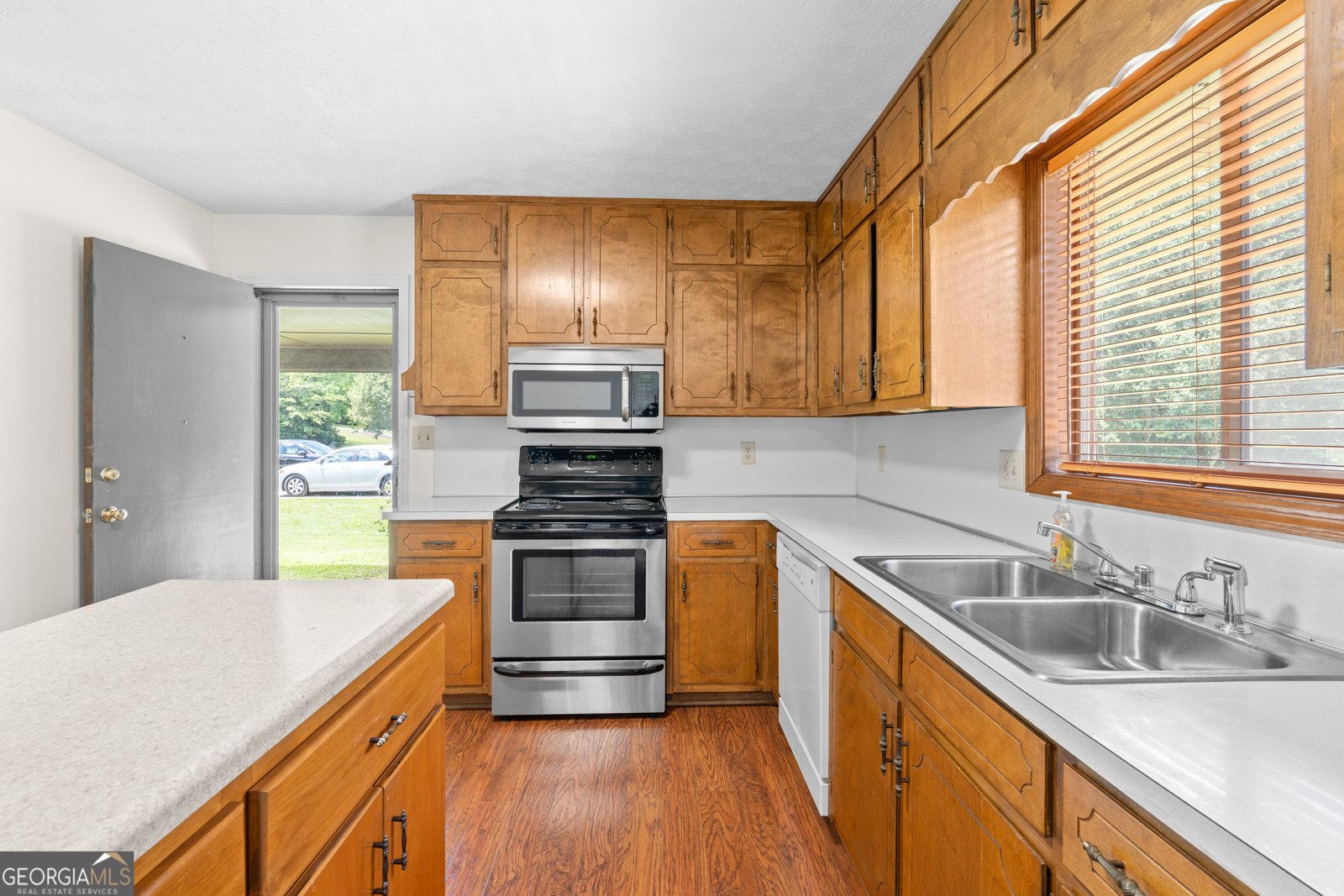 1915 Leigh Drive Conyers - Photo 12