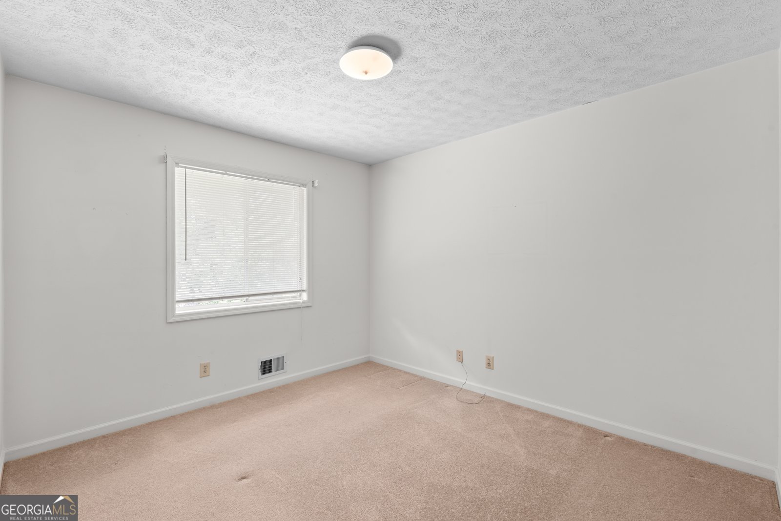 1915 Leigh Drive Conyers - Photo 15