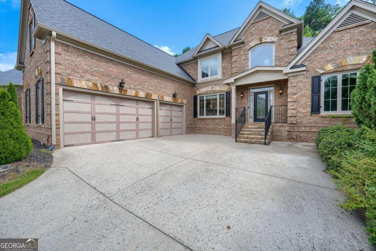 2195 Enclave Mill Drive Dacula - main photo