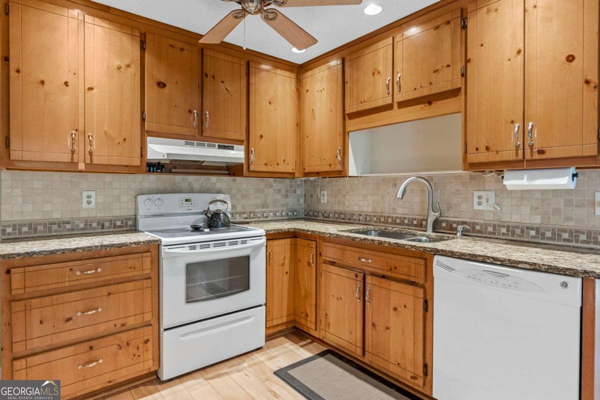 341 Westover Drive Woodstock - Photo 11