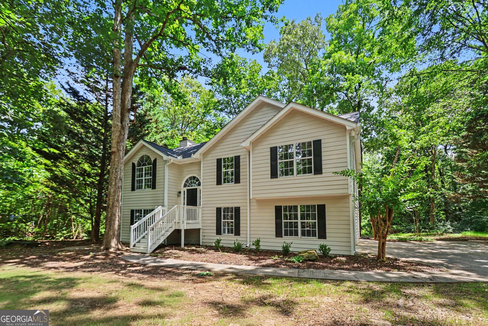 105 Creek View Drive Hoschton - main photo