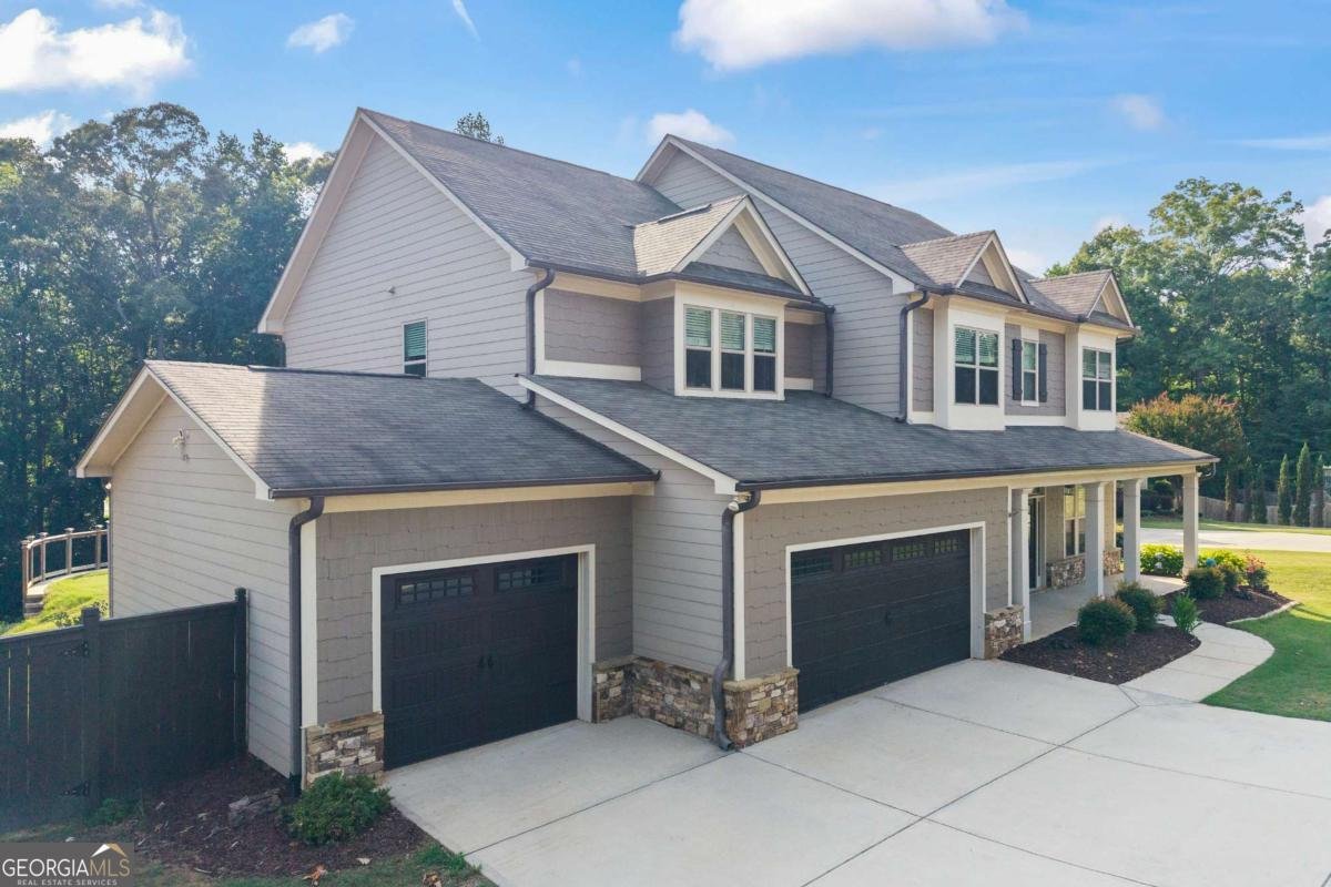 5930 Mountain Laurel Walk Flowery Branch - main photo