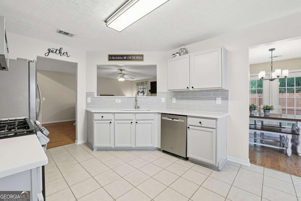 313 Westminster Drive Canton - Photo 8