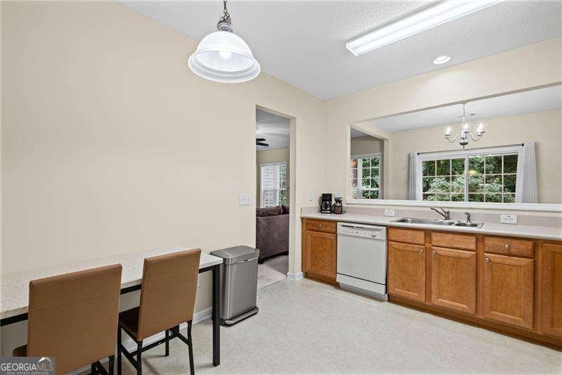 4120 Royal Regency Circle Kennesaw - Photo 9