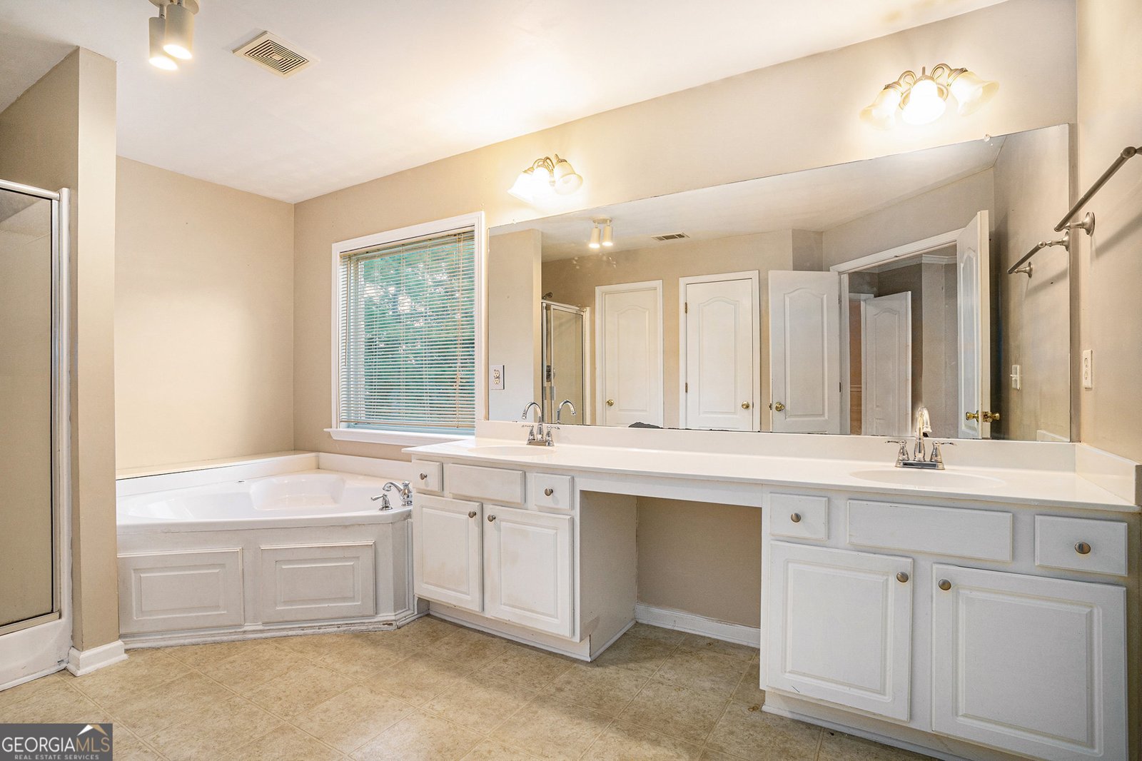 1245 Ethans Way McDonough - Photo 16