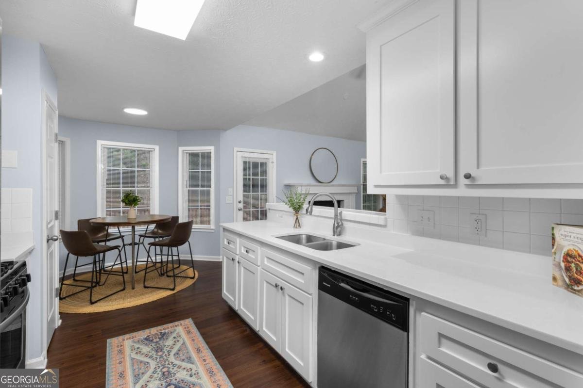 106 Hearthstone Drive Woodstock - Photo 10