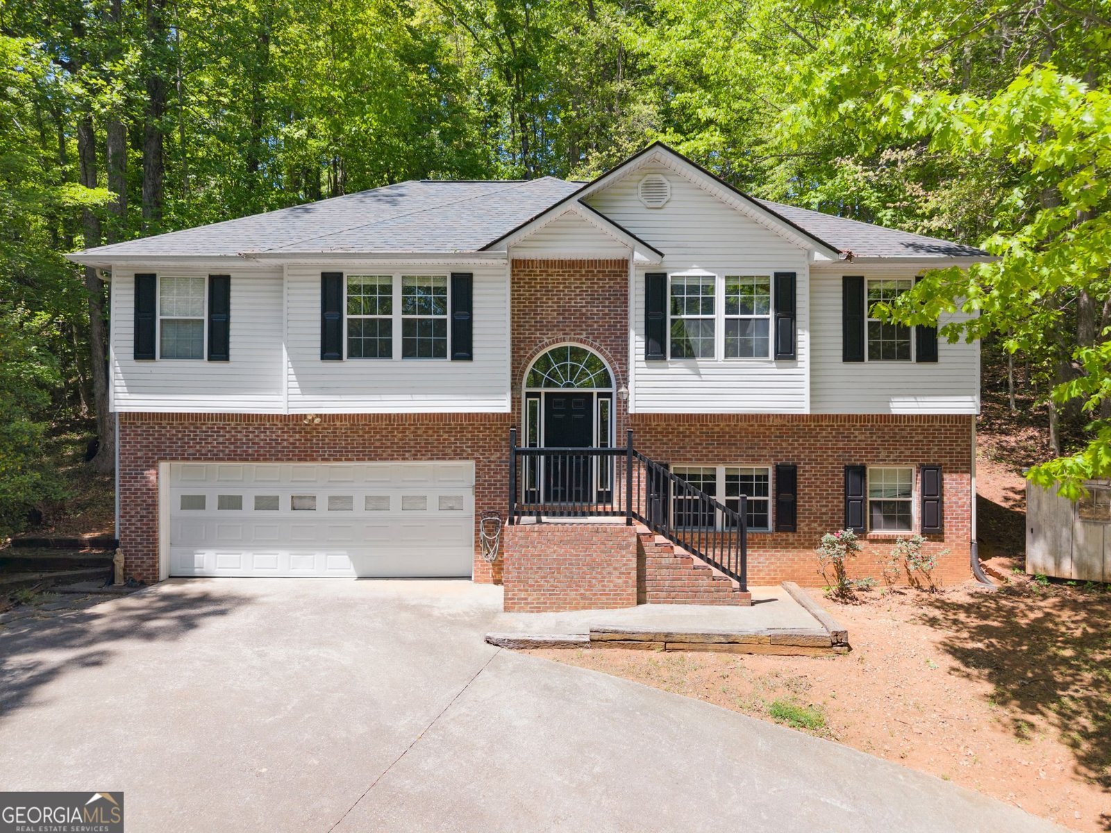 162 Greenview Court Cleveland - main photo