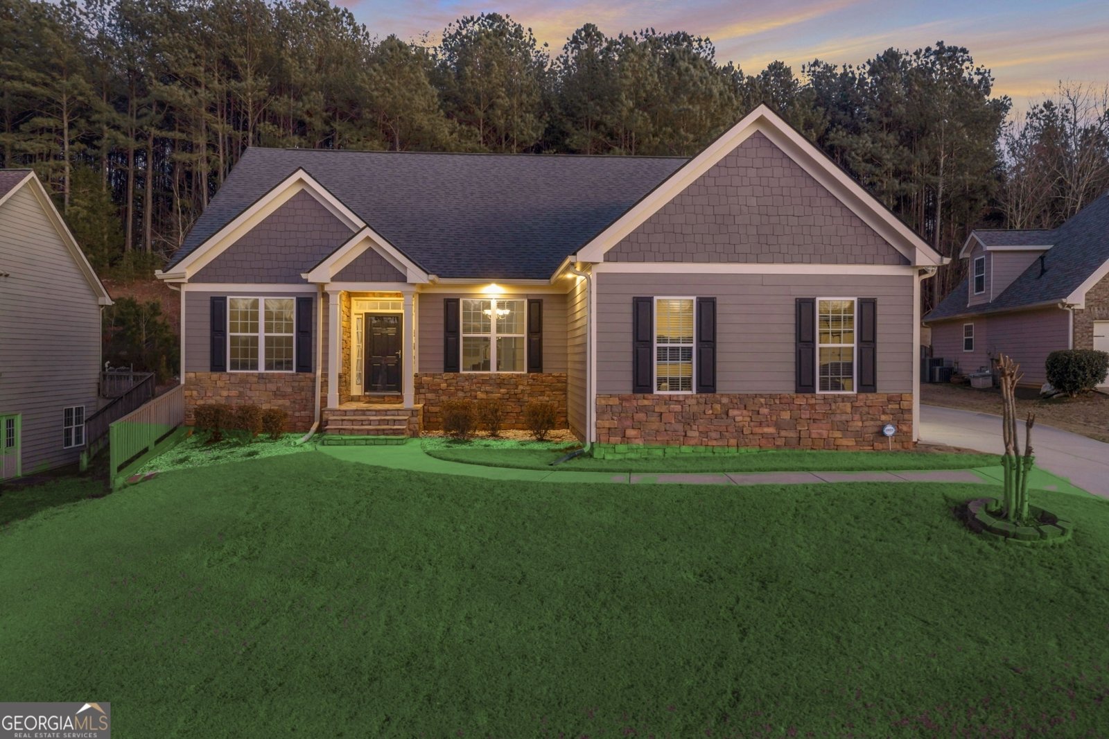 6365 Aarons Way Flowery Branch - main photo