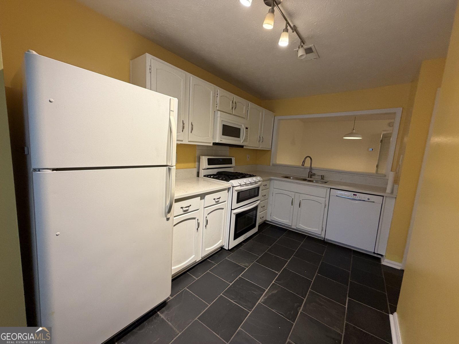 1305 Weatherstone Way Atlanta - Photo 12