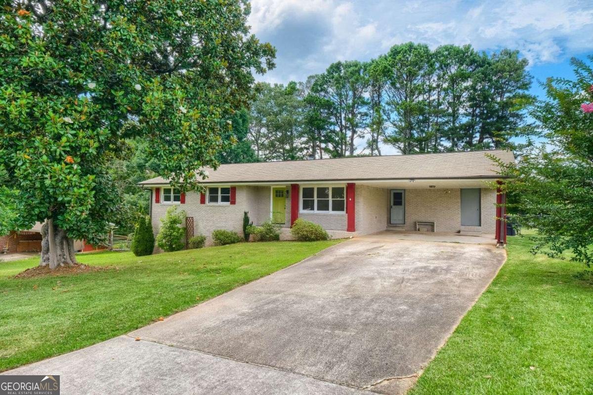 2376 Falls River Drive Lithia Springs - main photo