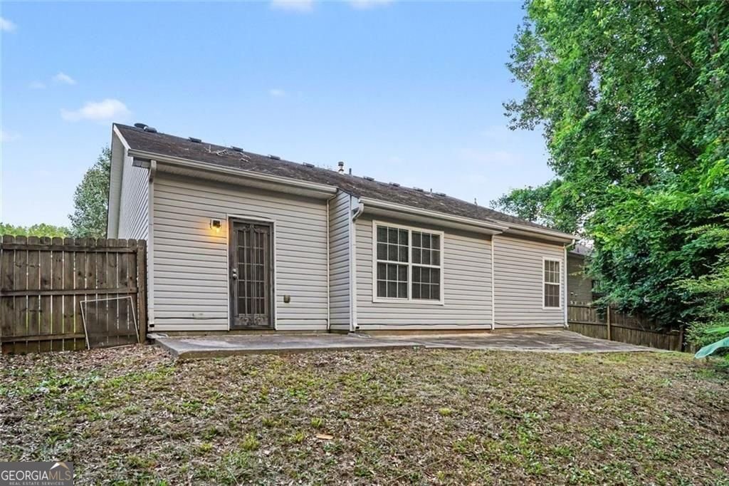 5343 Sapphire Circle Ellenwood - Photo 16