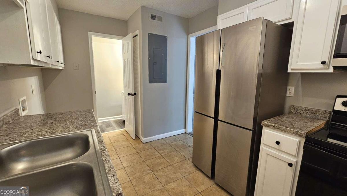 4701 Flat Shoals Road Union City - Photo 8