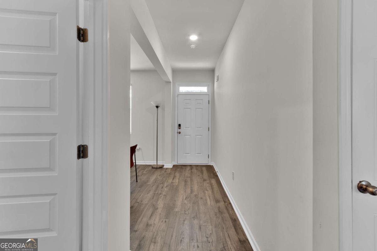 1054 Mackets Court Atlanta - Photo 17
