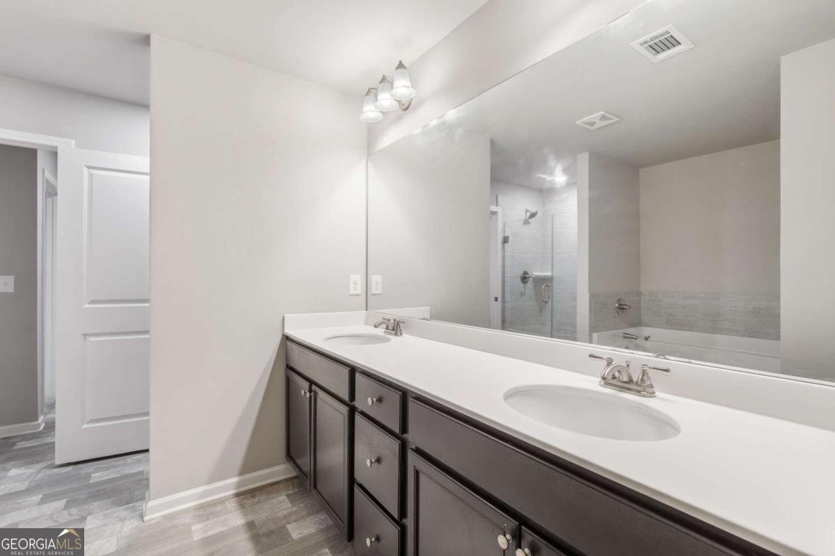 5064 Silver Fox Trail Oakwood - Photo 27