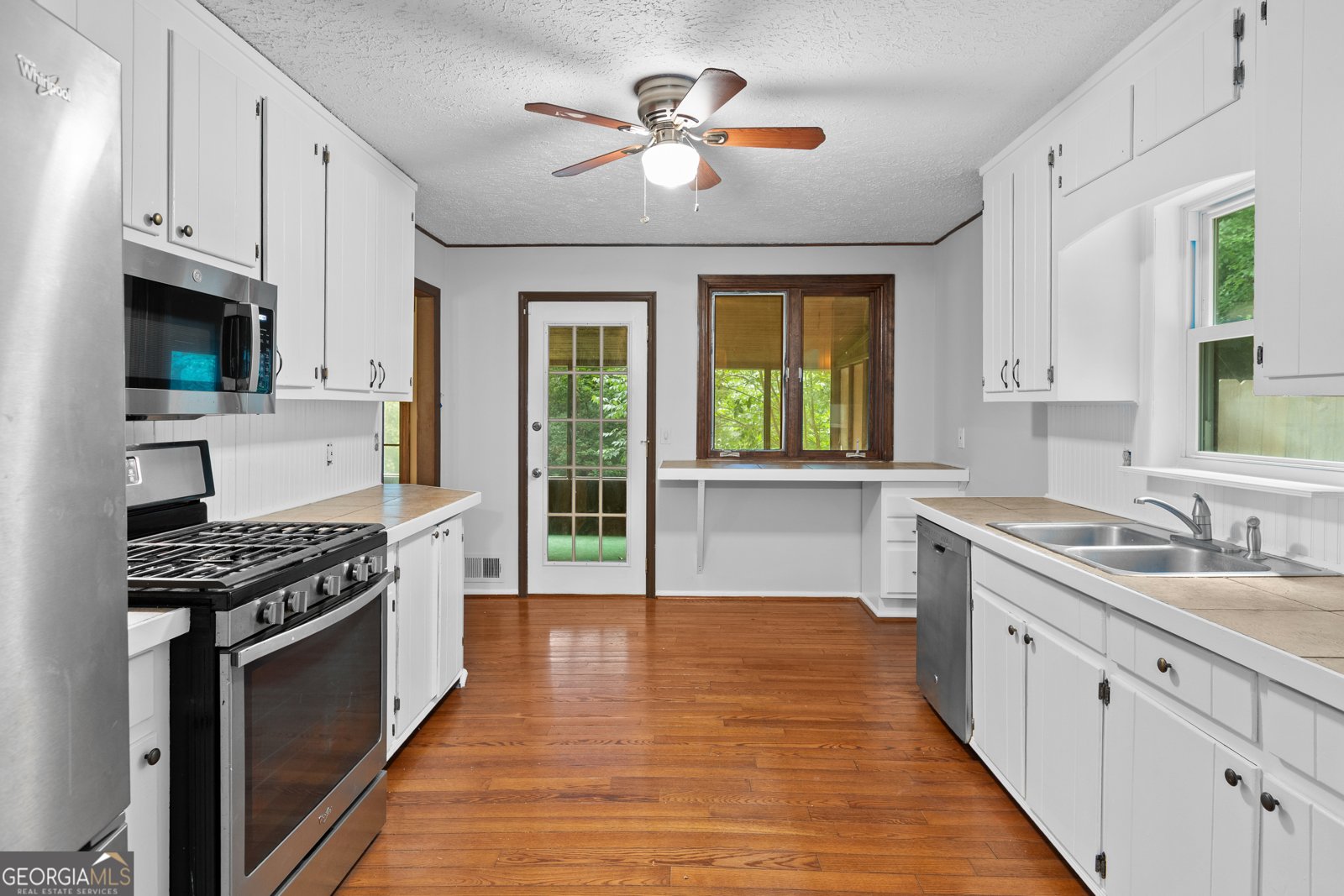 426 Riverlake Court Woodstock - Photo 12