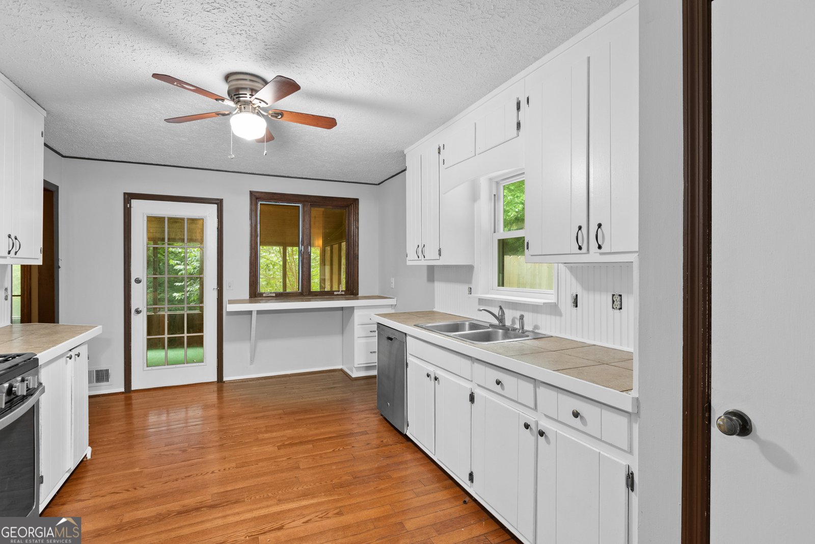 426 Riverlake Court Woodstock - Photo 14
