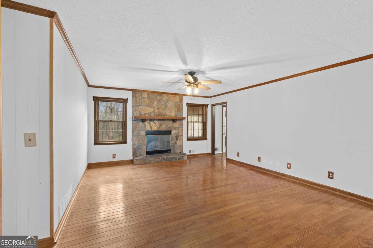 426 Riverlake Court Woodstock - Photo 7