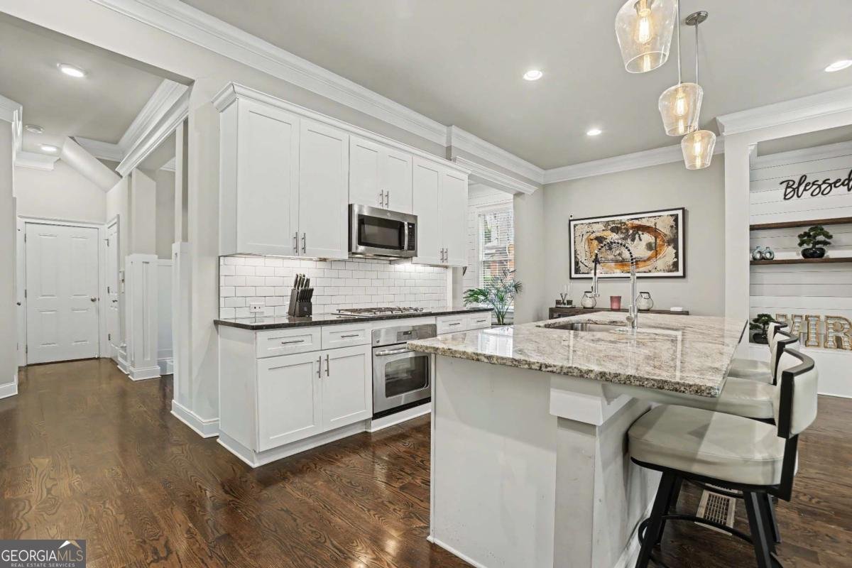 6921 Fellowship Lane Flowery Branch - Photo 9
