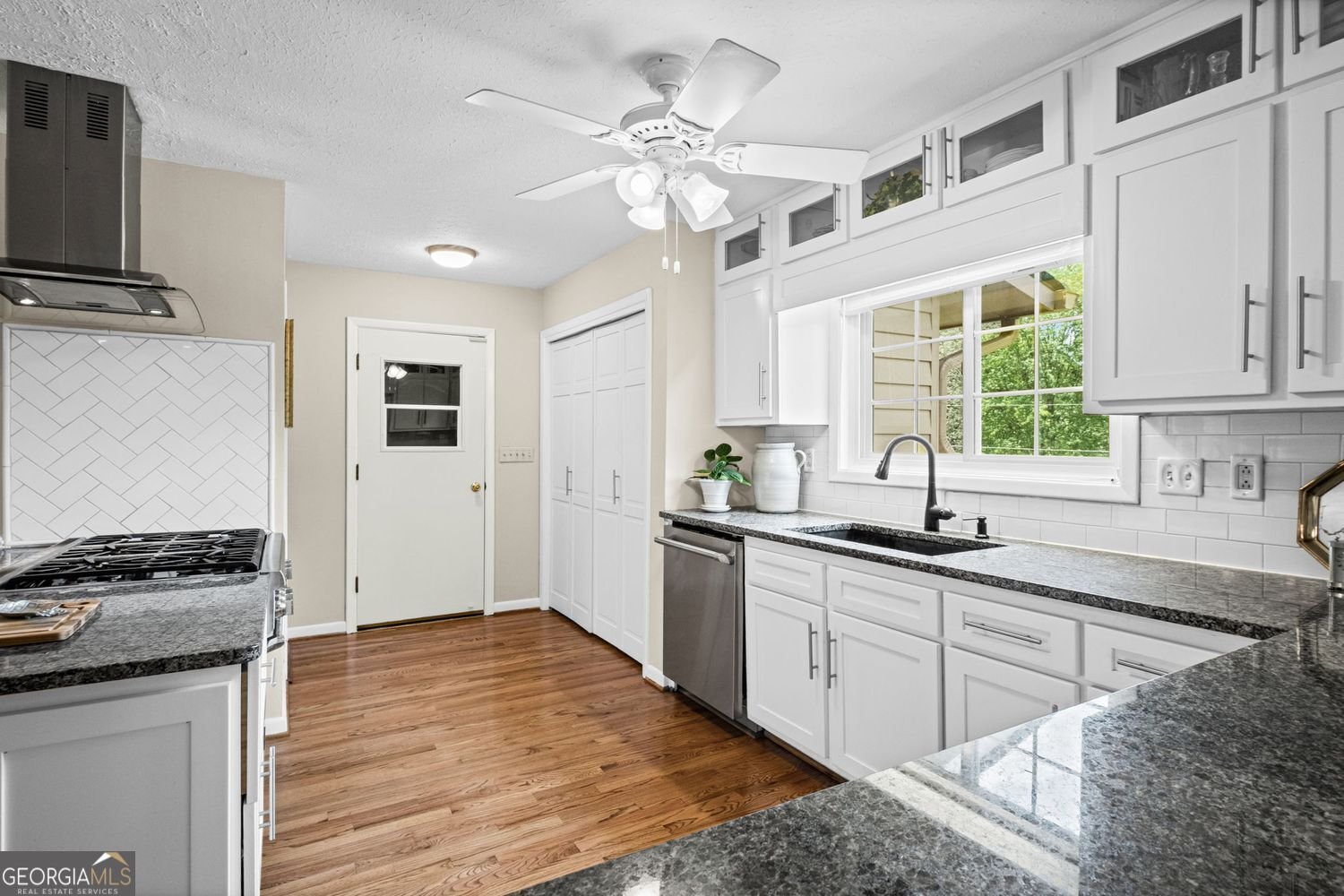 2730 Fontainebleau Drive Dunwoody - Photo 11
