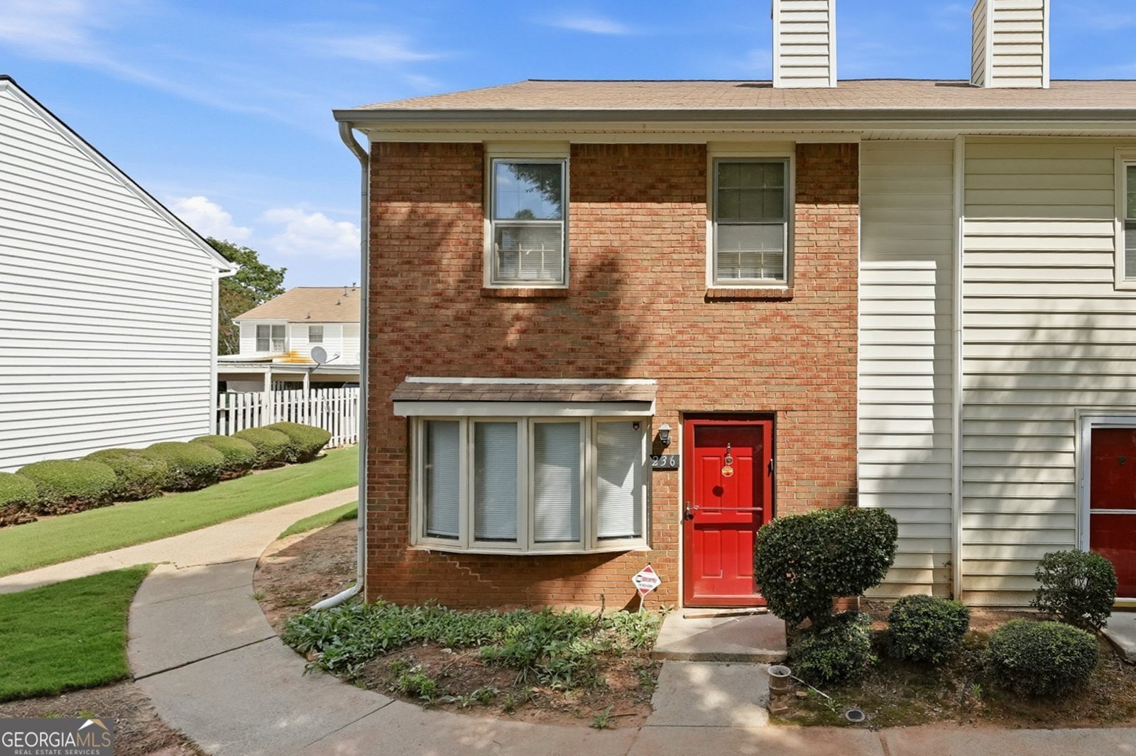 236 Mill Creek Place Roswell - main photo
