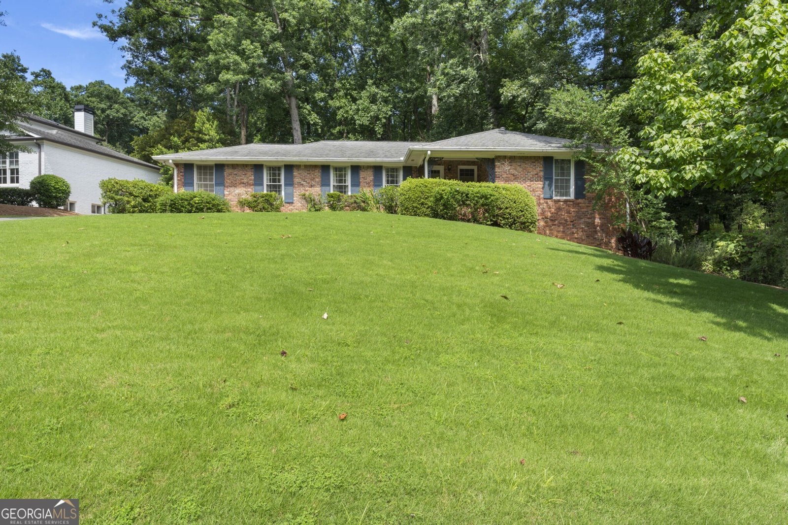 4870 Lansbury Drive Sandy Springs - Photo 9