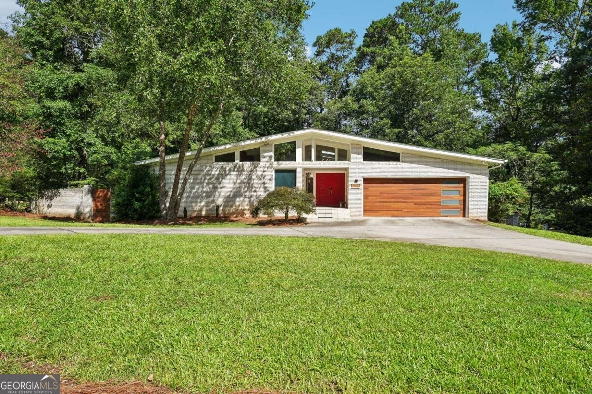 2018 Glacier Drive Stone Mountain - main photo