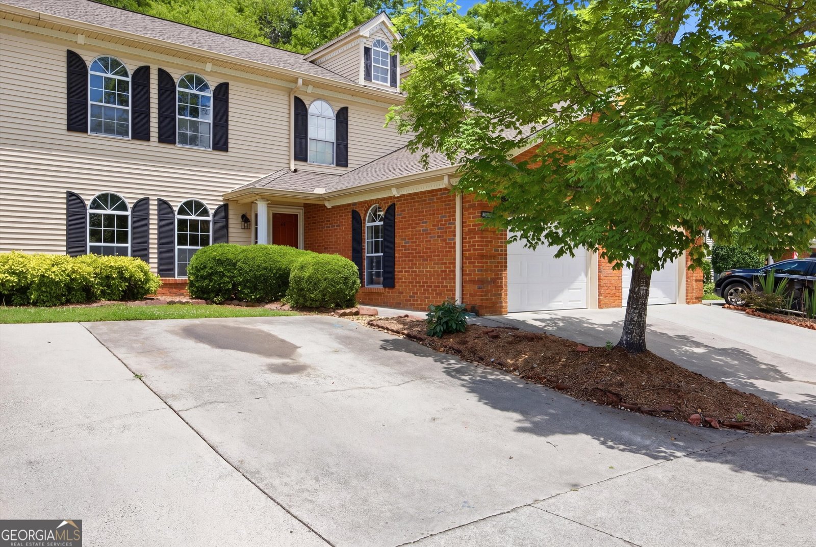 401 Live Oak Lane Dalton - main photo