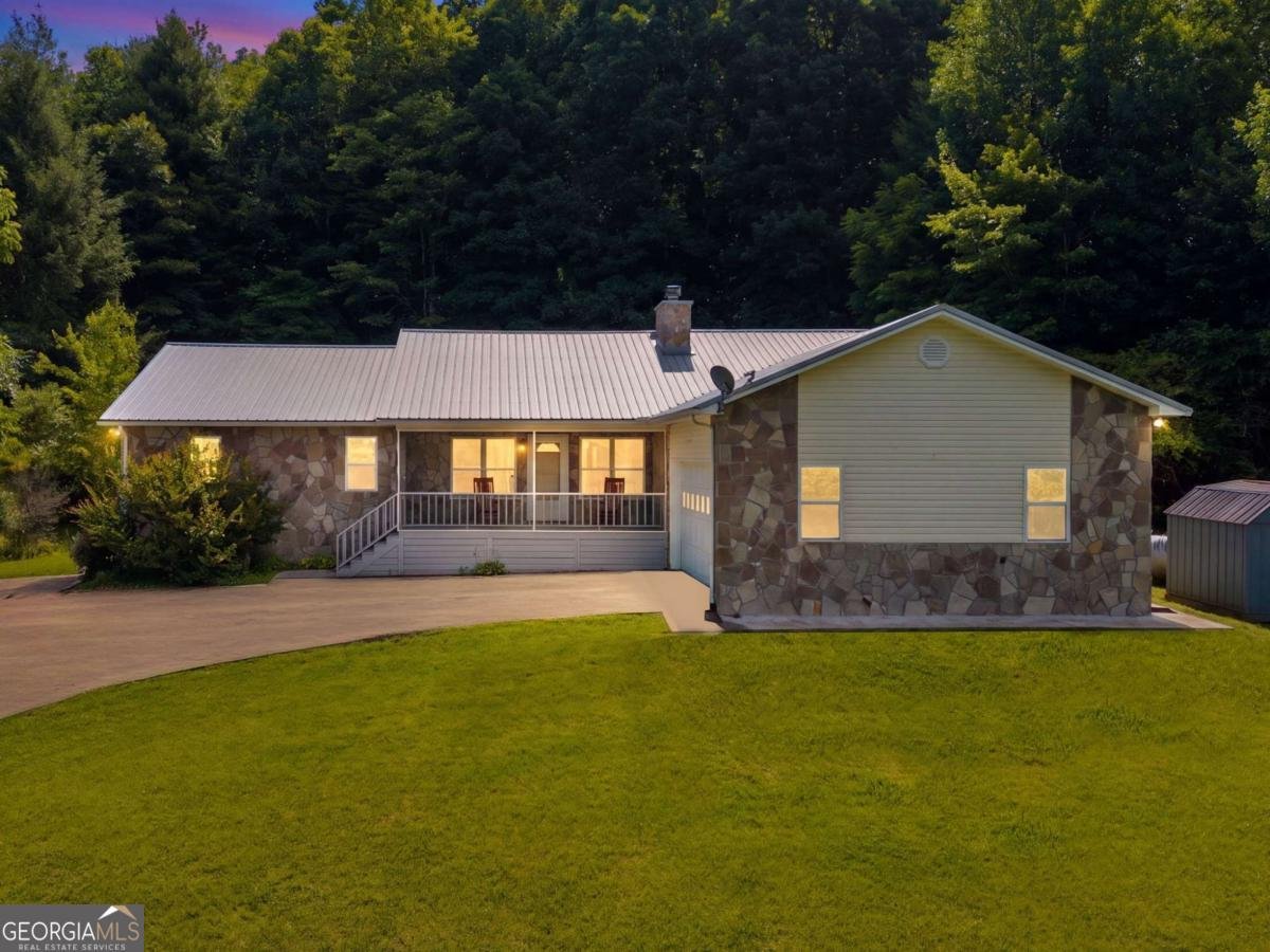 810 Hog Creek Road Hiawassee - main photo