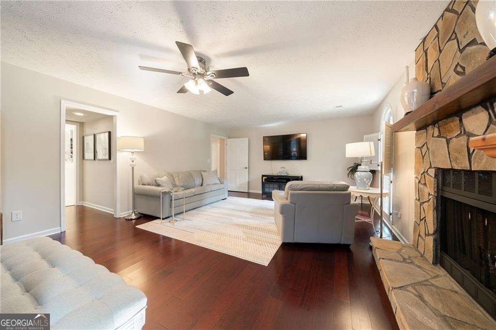 3691 Howell Wood Trail Duluth - Photo 16
